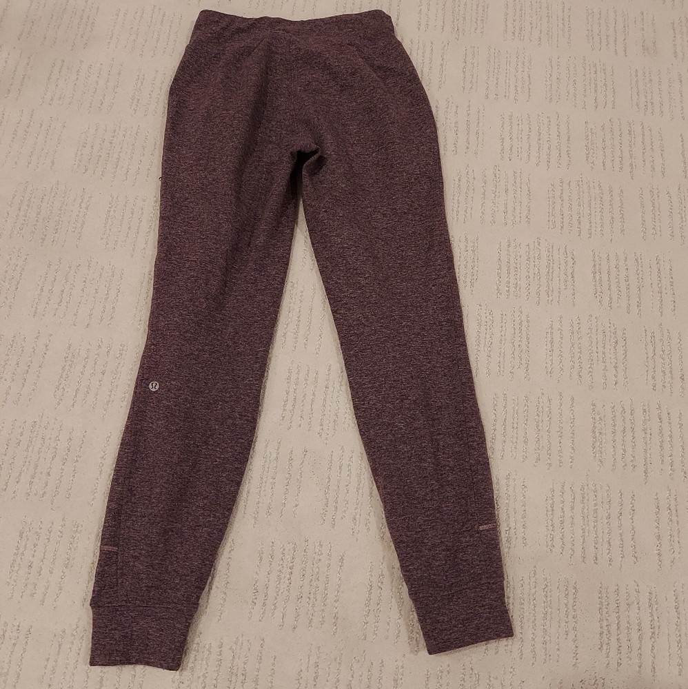 Lululemon joggers size 2